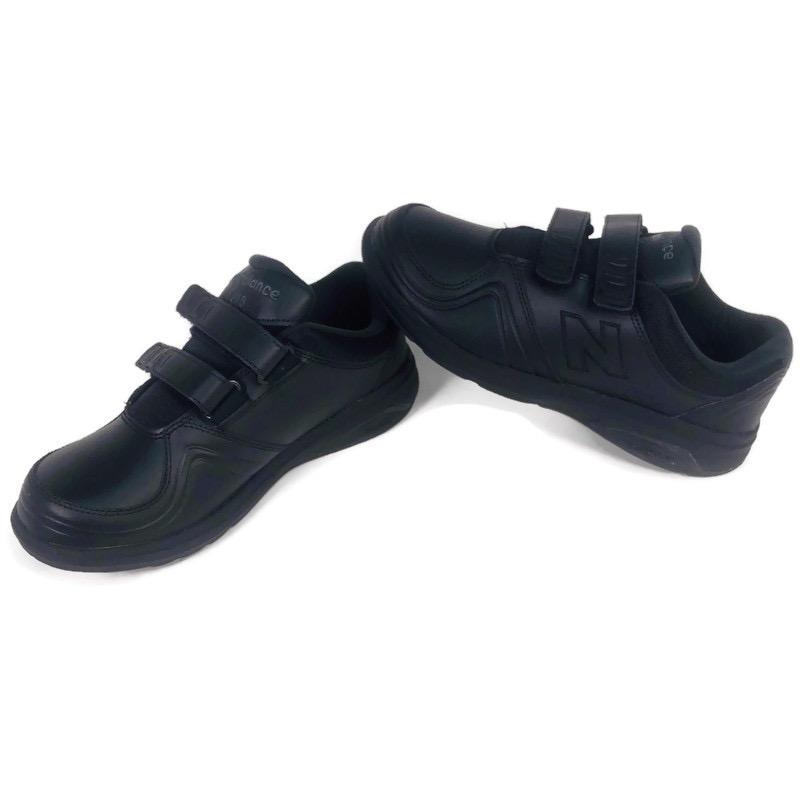 New Balance 813 Womens Adjustable Strap Hook & Loop Walking Shoes