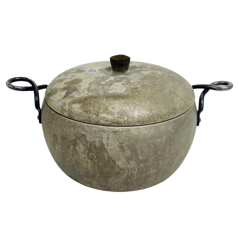 WearEver Hallite Twisted Handles Aluminum 5 1/2 Qt Pot 2106 w/ Lid