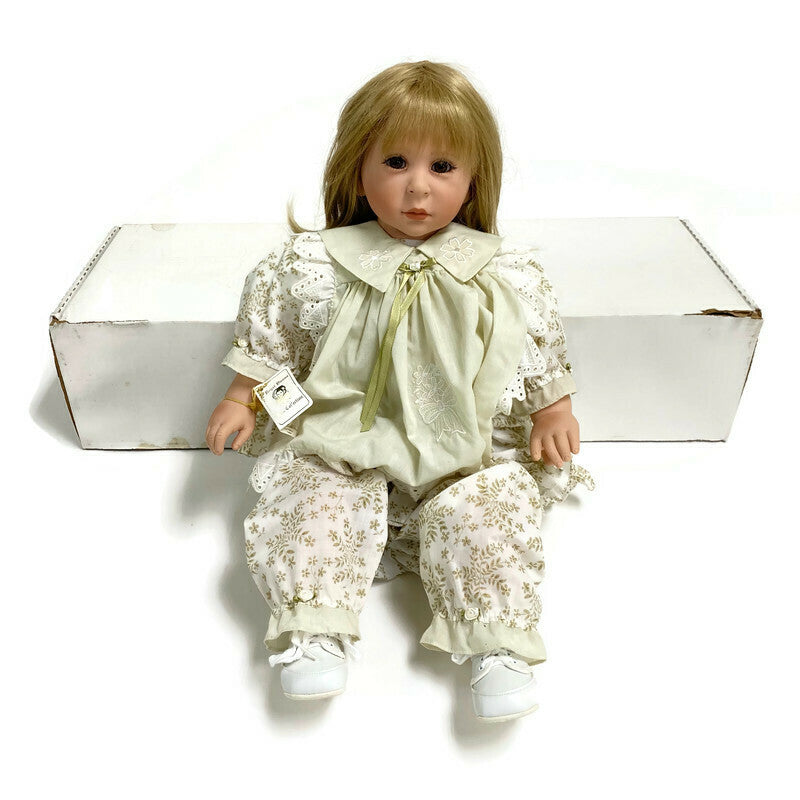 Lloyd Middleton Royal Vienna Collection "Mckenna" Sitting 24" Doll 161/400
